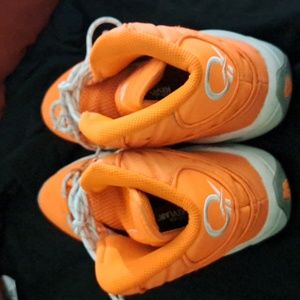 These are the reebok Harman 1